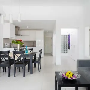 Eden Island Village Apartment